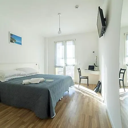 Aspio Apartahotel